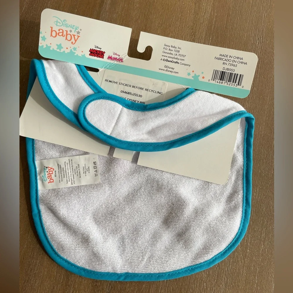 🎀  5 for $30 Disney Baby I’m Awesome Baby Bib